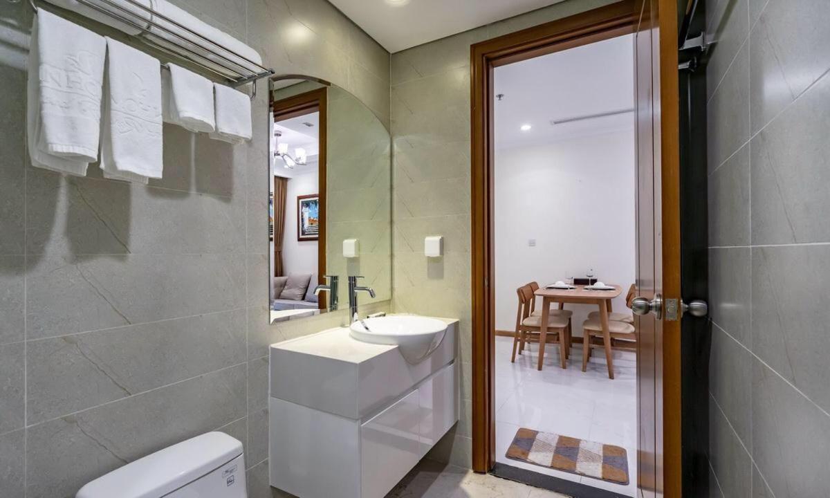 Cherry Homeapart Vinhomes Central Park Хошимин Екстериор снимка