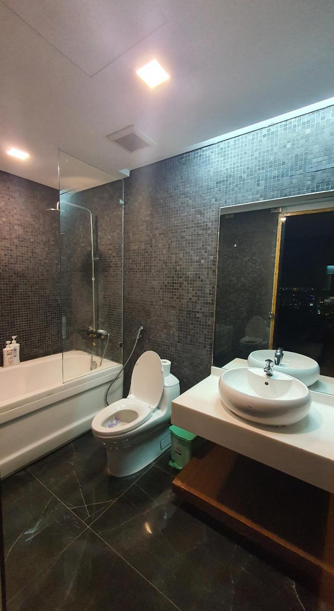 Cherry Homeapart Vinhomes Central Park Хошимин Екстериор снимка